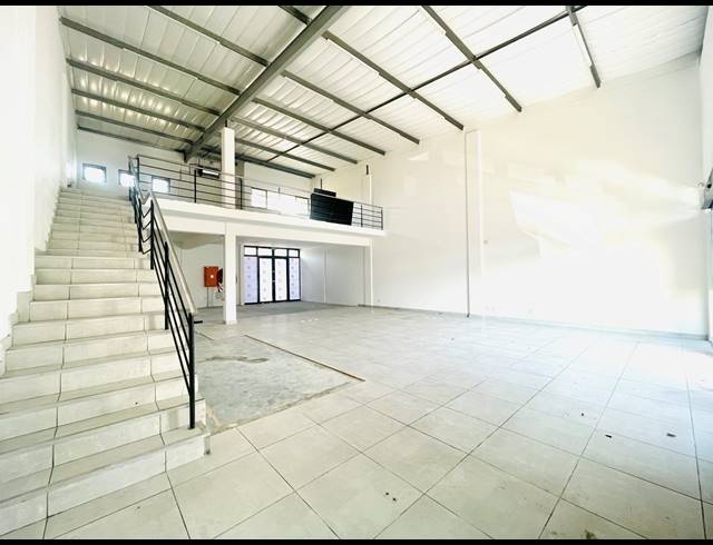 235M² RETAIL FOR SALE IN UMHLANGA RIDGE